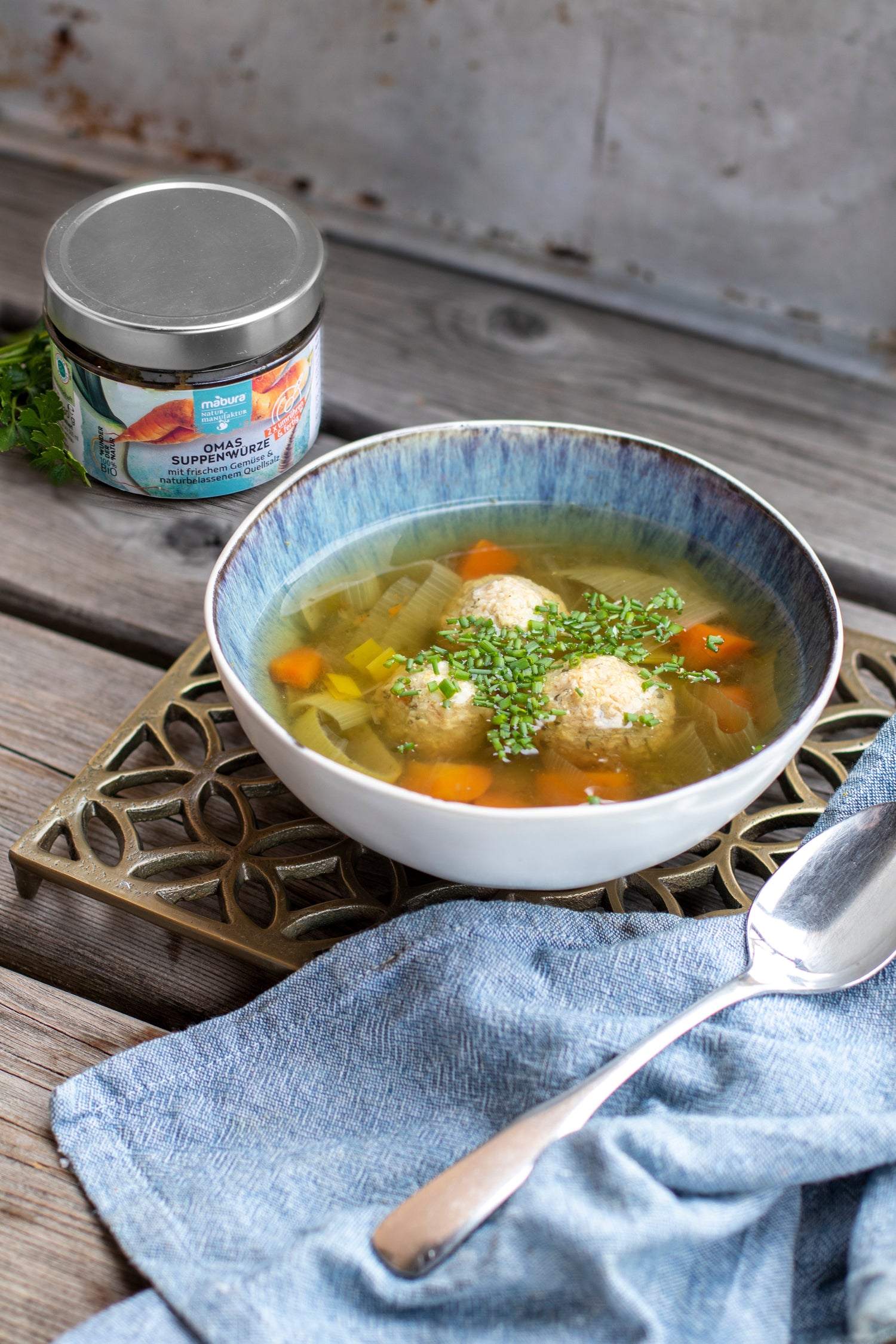 Schnelle Bröselknödel-Suppe