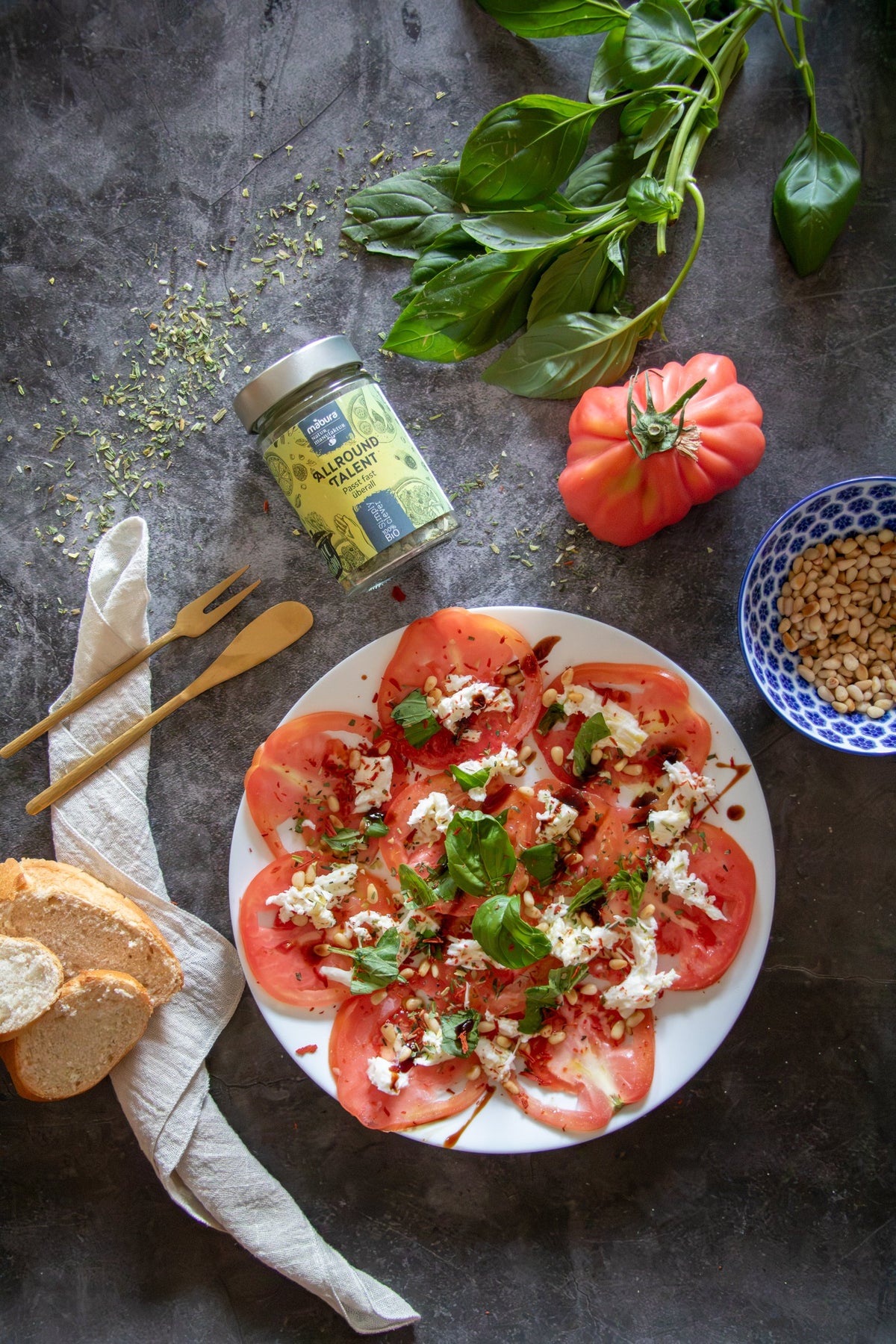 Tomaten-Carpaccio mit Mozzarella – einfach, frisch und voller Geschmack